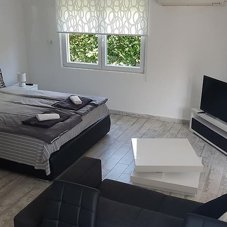 Apartment Azulmburgo Vrnjačka Banja Eksteriør billede