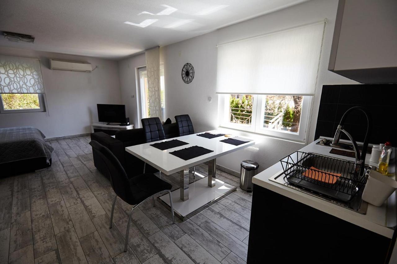 Apartment Azulmburgo Vrnjačka Banja Eksteriør billede