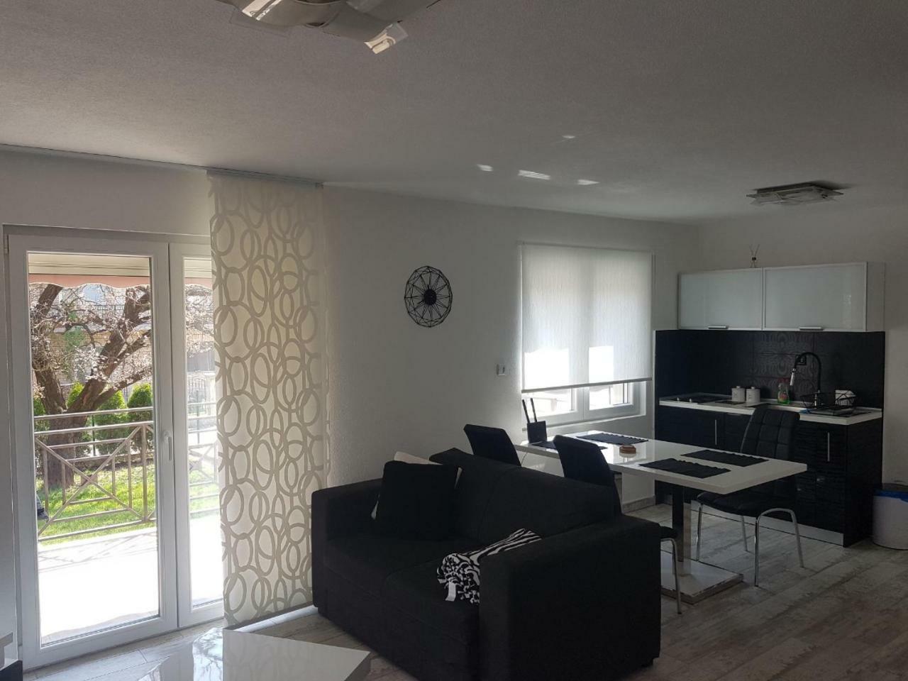 Apartment Azulmburgo Vrnjačka Banja Eksteriør billede